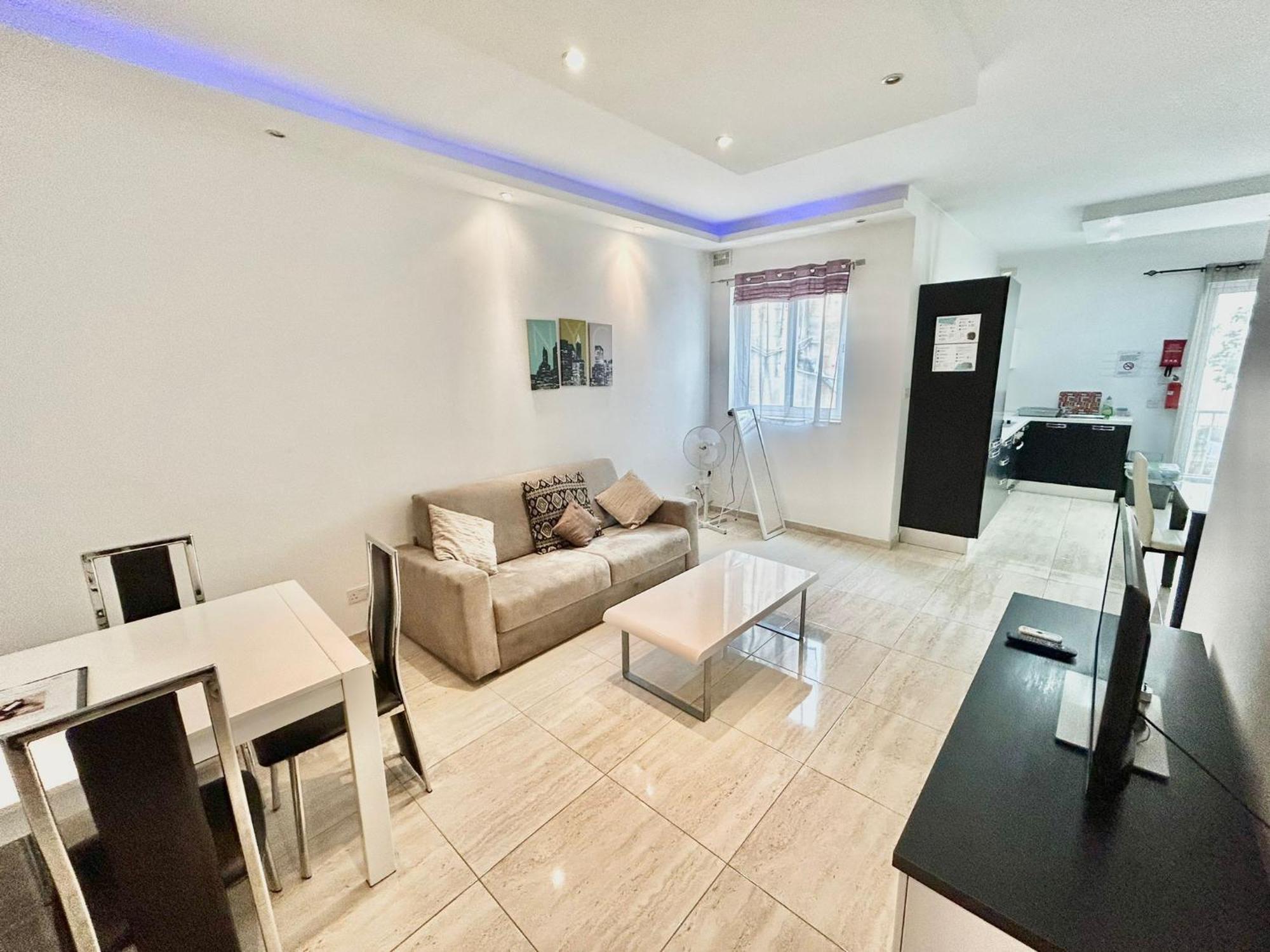 Sliema 2 Bedroom Apartment Экстерьер фото