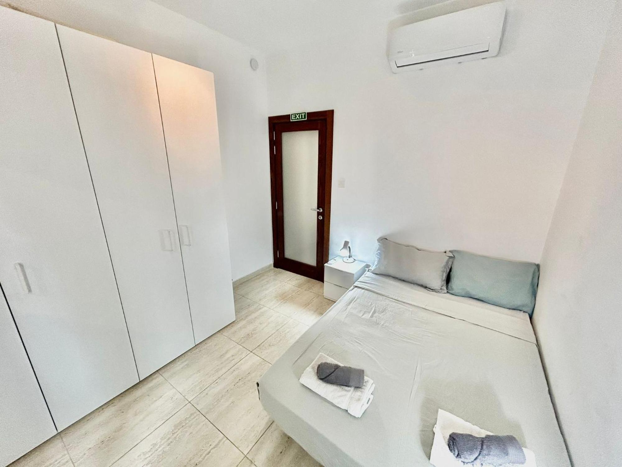 Sliema 2 Bedroom Apartment Экстерьер фото